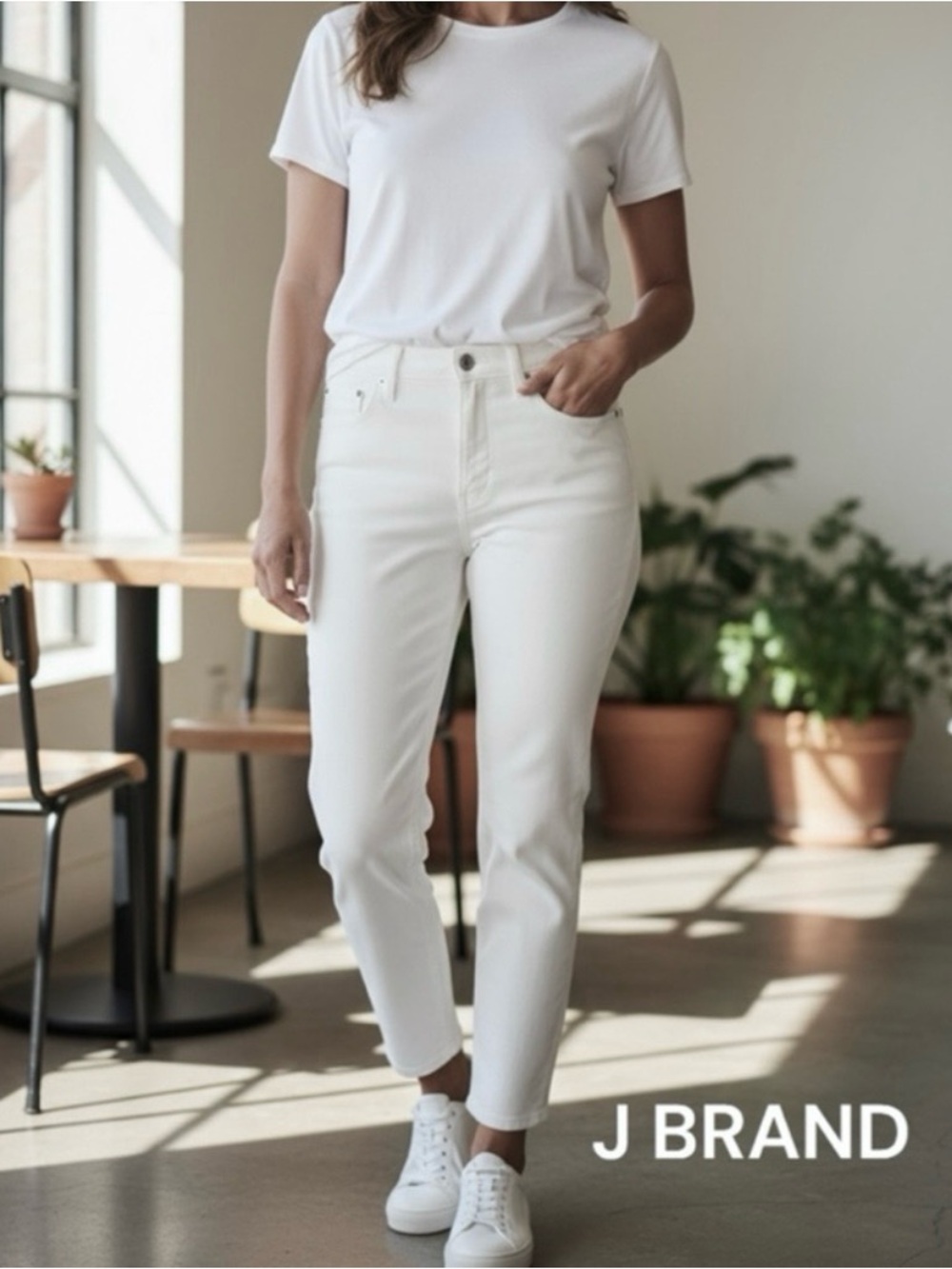 J Brand White Cigarette Leg Straight-Leg Jeans Sz 28